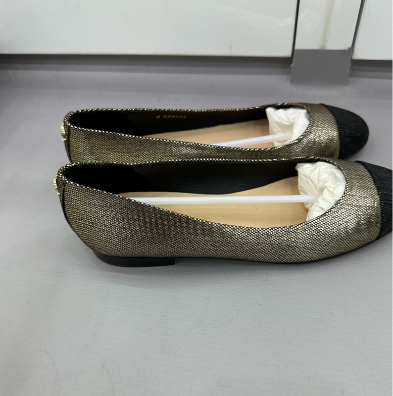 Chanel 香奈兒 金色 平底鞋 37.5碼 閒置-1
