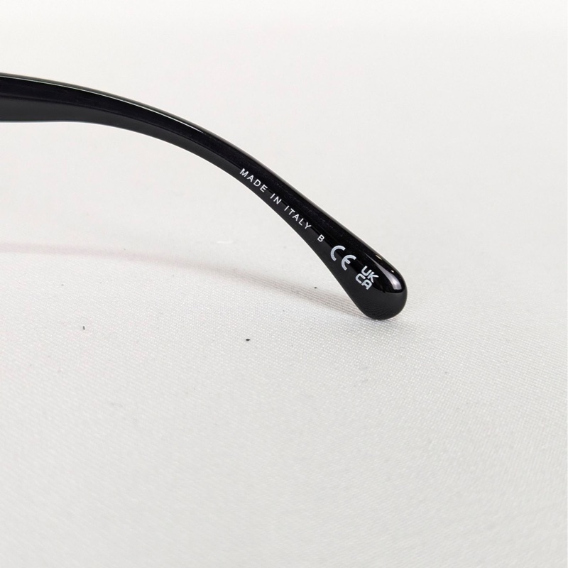 莉亞精品♡ Chanel 白字母墨鏡 全新-5