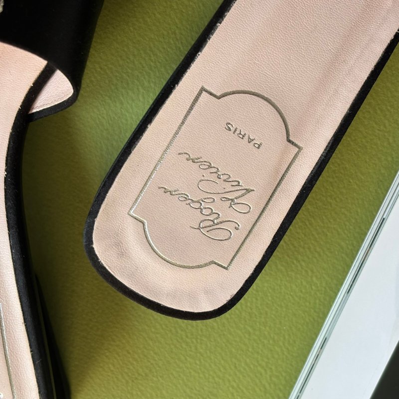 37.5號 ::ROGER VIVIER:: RV Bouquet 黑色緞面 經典方框鑽釦跟鞋 涼鞋 拖鞋-2