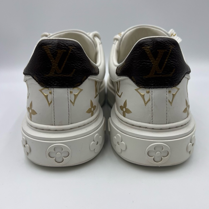 LV路易威登/白色浮雕滿印金標板鞋36.5碼-3