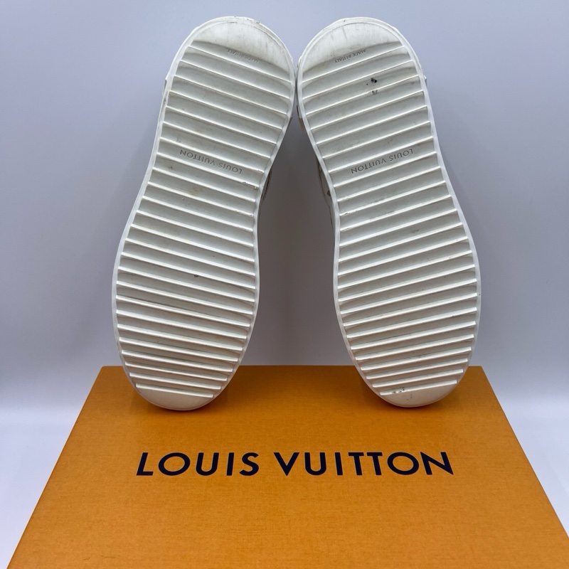 LV路易威登/白色浮雕滿印金標板鞋36.5碼-4