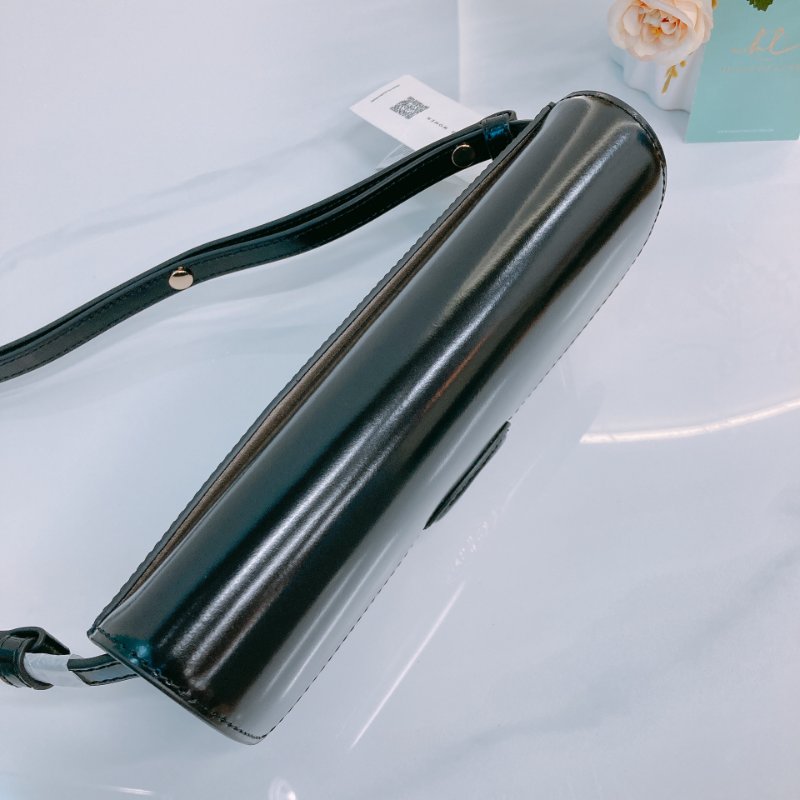 MS0630 Tory Burch 湯麗柏琦 長方形包 腋下 斜背 光滑牛皮 黑色 金扣 Robinson Spazzolato Rectangular Shoulder Bag Smooth Calfskin Black x GHW-9