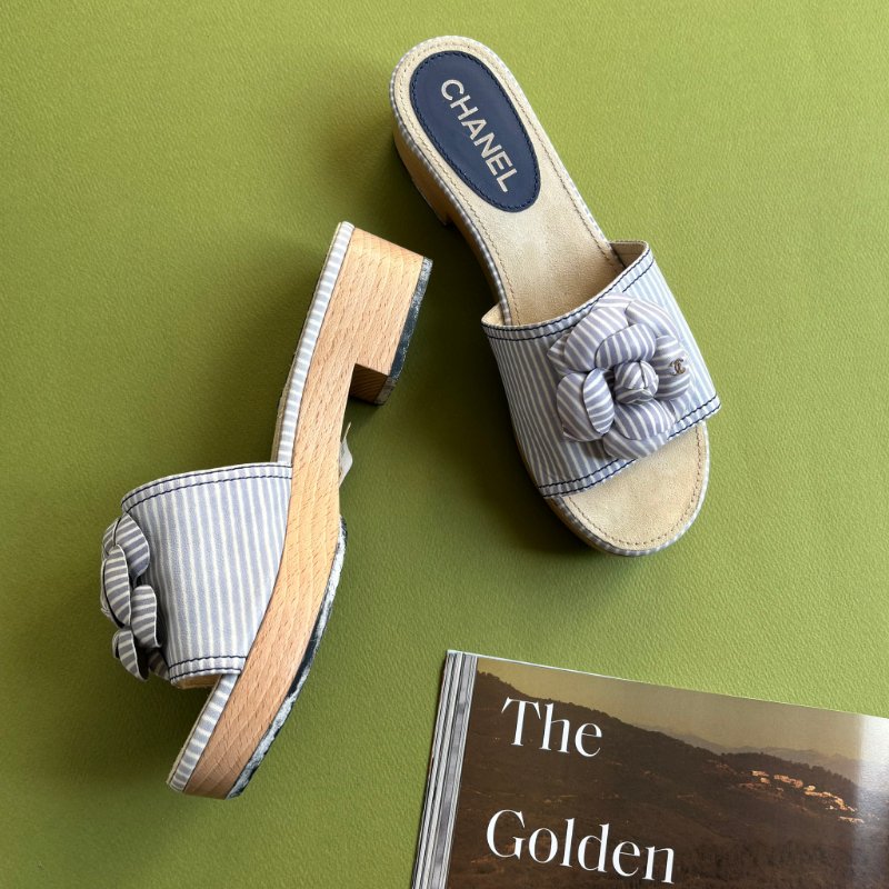38號 ::CHANEL:: Cloth Mules & Clogs 香奈兒 春夏藍白線條 山茶花穆木屐拖鞋-1