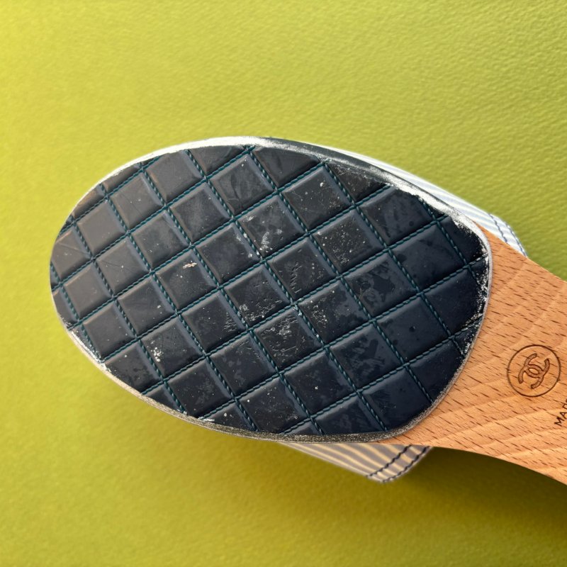 38號 ::CHANEL:: Cloth Mules & Clogs 香奈兒 春夏藍白線條 山茶花穆木屐拖鞋-26