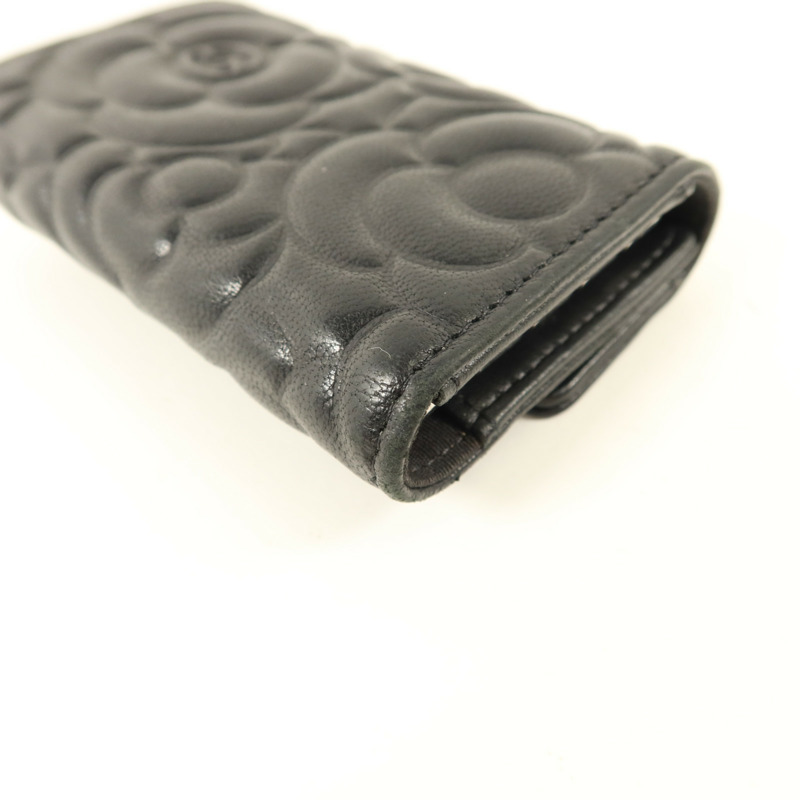 CHANEL 牛皮皮革Camellia Embossed Key Pouch鎖匙包-11