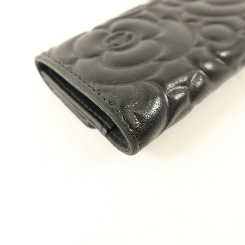 CHANEL 牛皮皮革Camellia Embossed Key Pouch鎖匙包-12