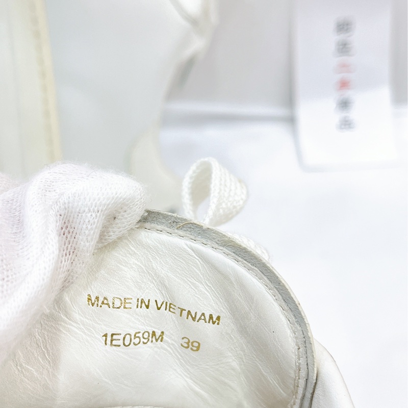 莉亞精品♡ Prada 白鞋帆布鞋 39 二手-2