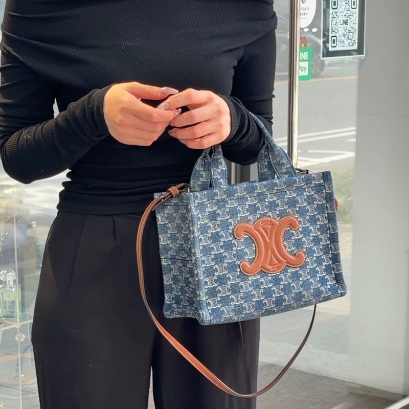 莉亞精品♡ Celine 牛仔老花手提斜背包 二手美品-1