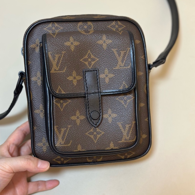 99新 LV路易威登 CHRISTOPHER迷你相機包芯片款-9