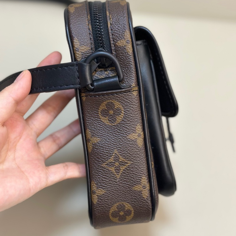 99新 LV路易威登 CHRISTOPHER迷你相機包芯片款-16