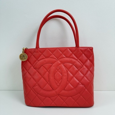 Chanel/香奈兒 紅色手提包 金扣