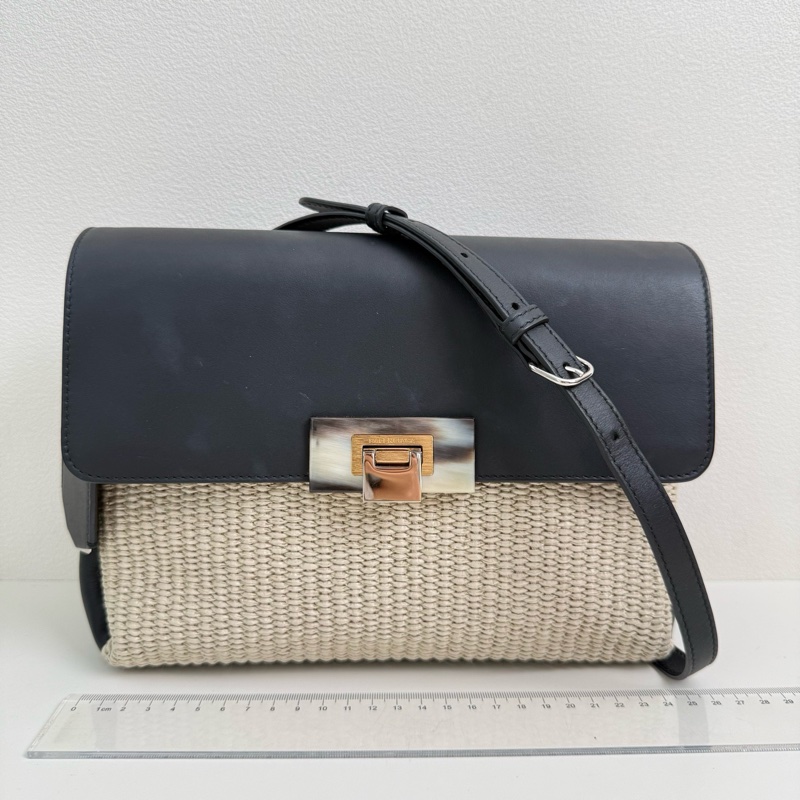 Balenciaga/巴黎世家 編織斜挎包 銀扣-1