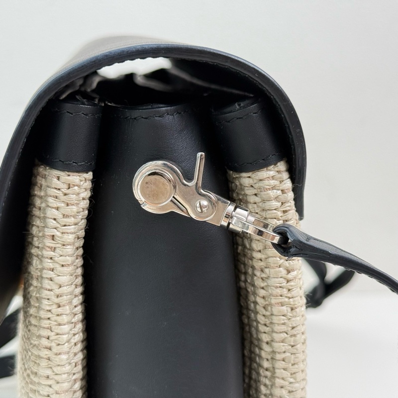 Balenciaga/巴黎世家 編織斜挎包 銀扣-6