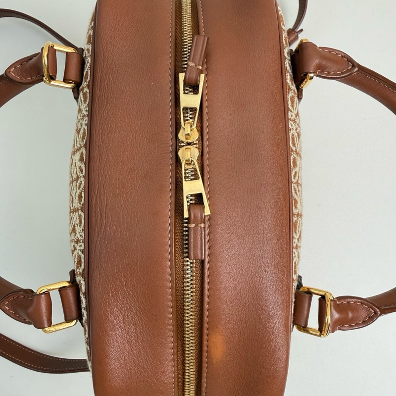 羅意威/Loewe 棕色提花斜挎包 金扣-7