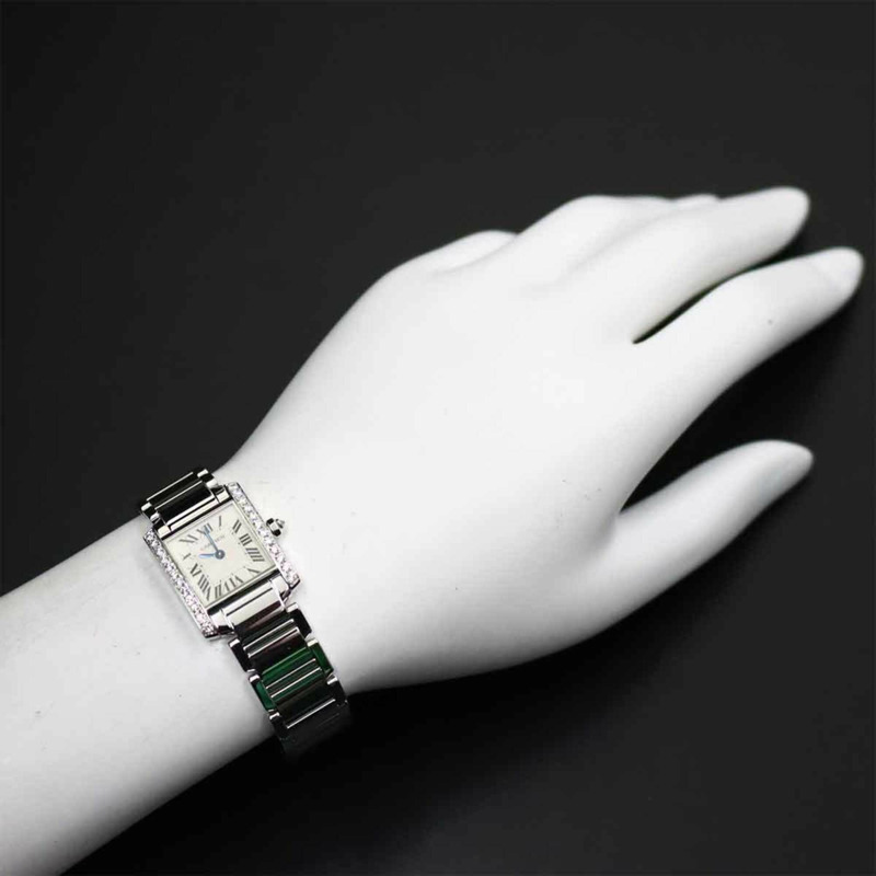 卡地亞 Tank Française SM WE1002S3 女士腕錶,鑲鑽錶圈,象牙色錶盤,18K 白金錶殼,石英機芯。-2