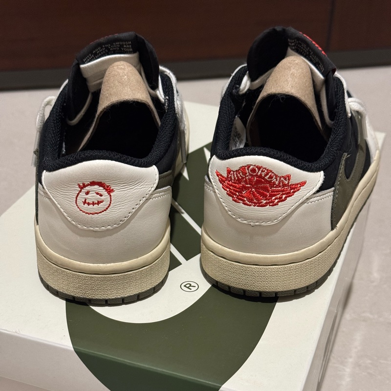 Travis Scott Air Jordan 1 Low OG Olive-4
