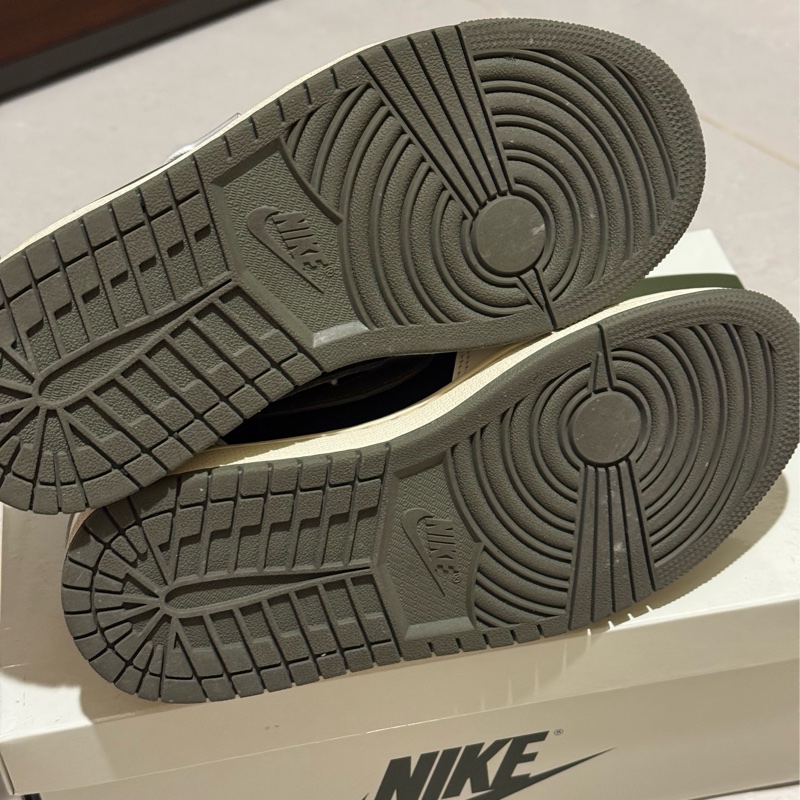 Travis Scott Air Jordan 1 Low OG Olive-5