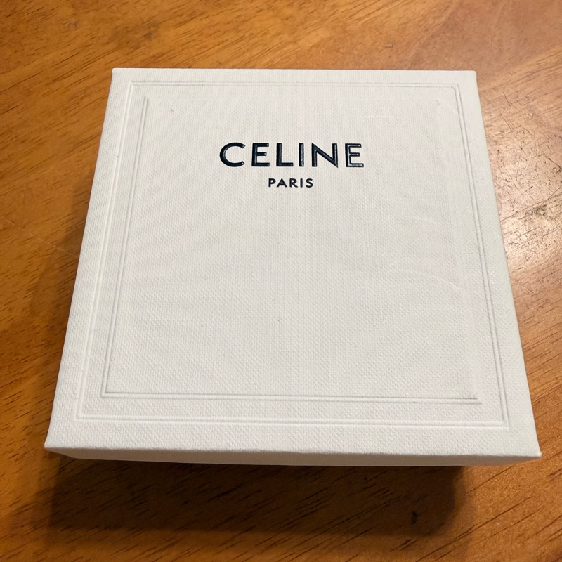 【Celine】絕版字母黃銅耳釘（單支）-1