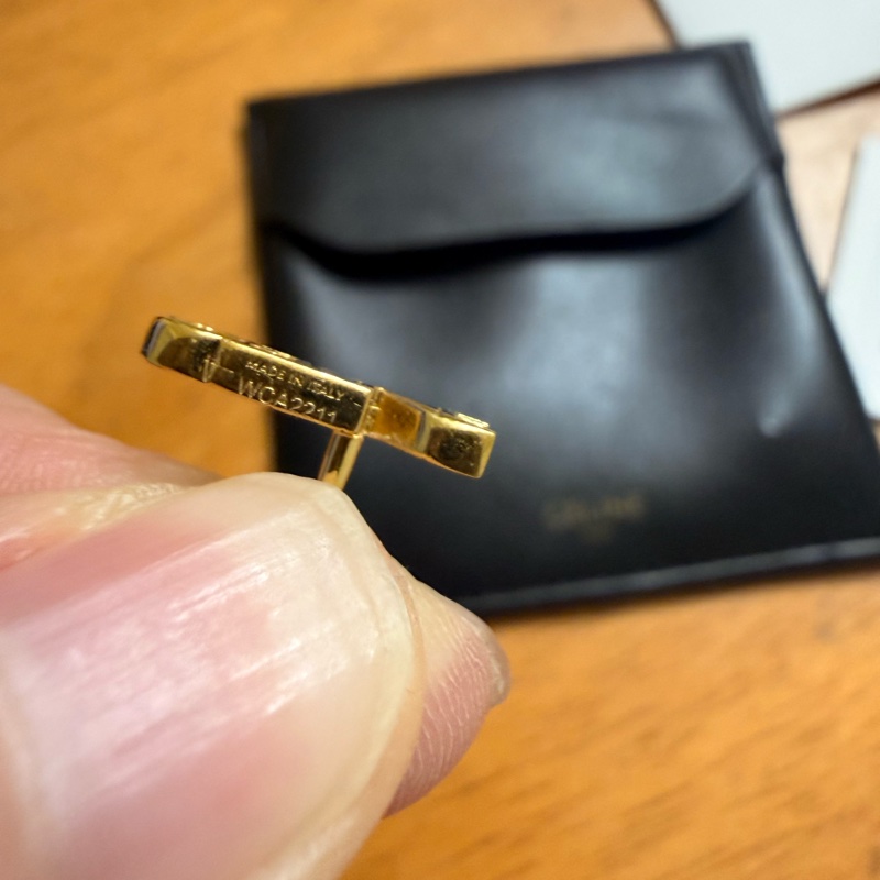 【Celine】絕版字母黃銅耳釘（單支）-6