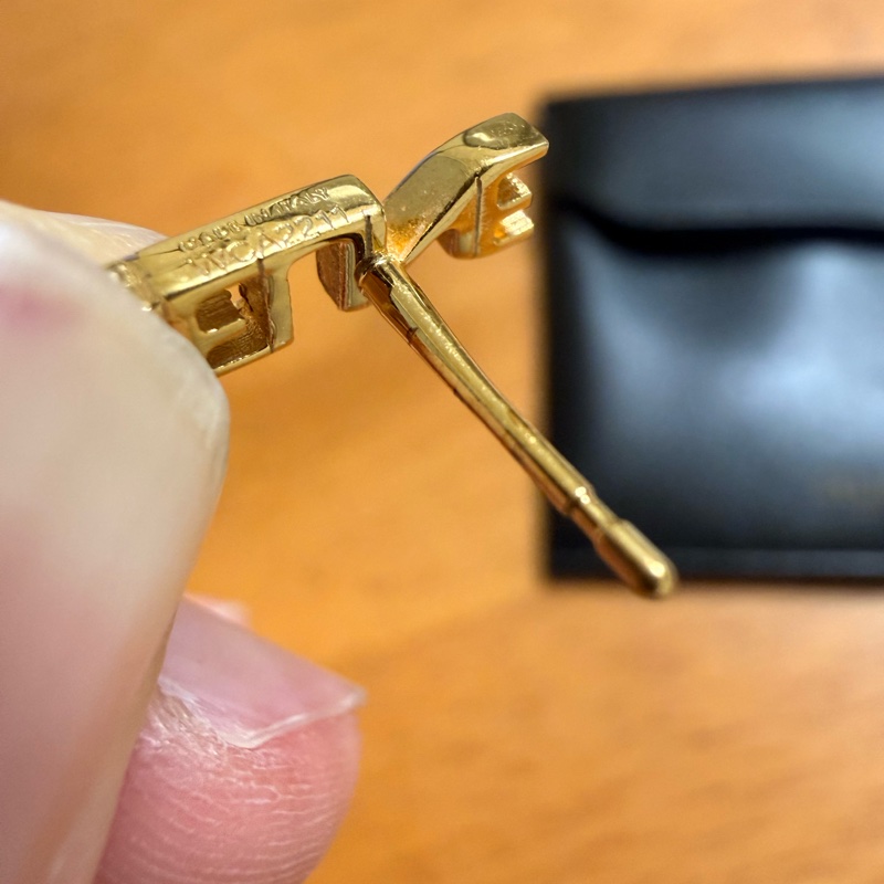 【Celine】絕版字母黃銅耳釘（單支）-12