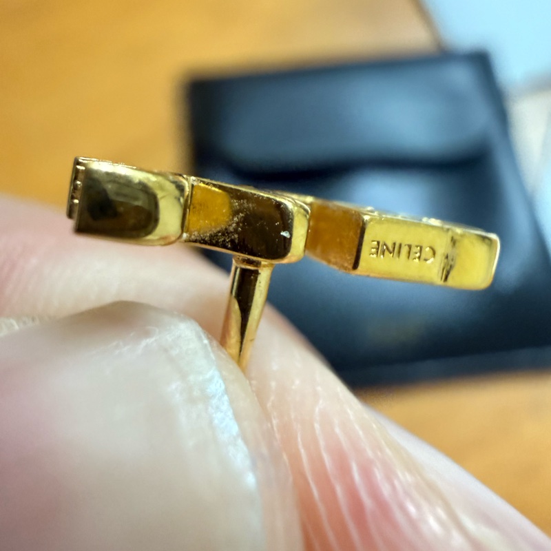 【Celine】絕版字母黃銅耳釘（單支）-25