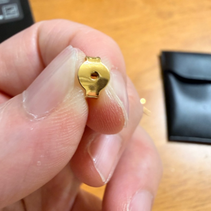 【Celine】絕版字母黃銅耳釘（單支）-29