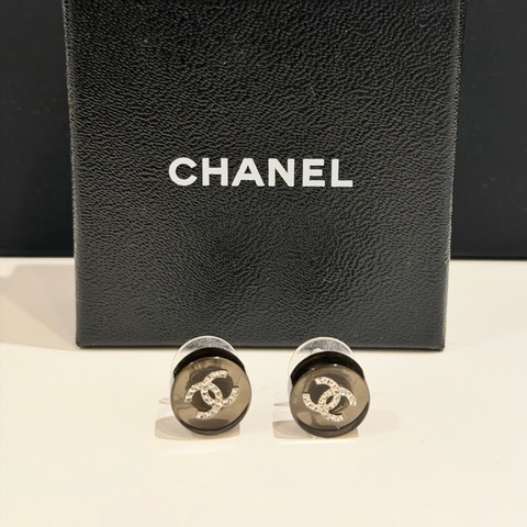 chanel壓克力鑽耳環