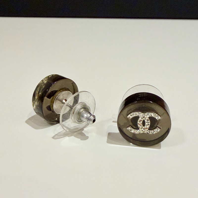 chanel壓克力鑽耳環-4