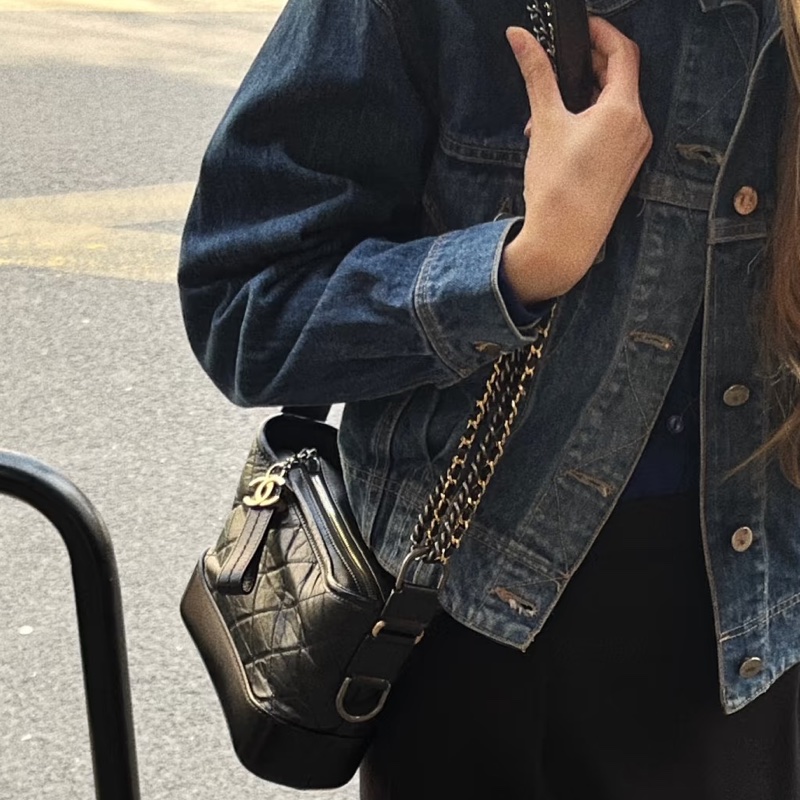 CHANEL香奈兒黑金小號流浪包單肩斜🌹低價出售-2