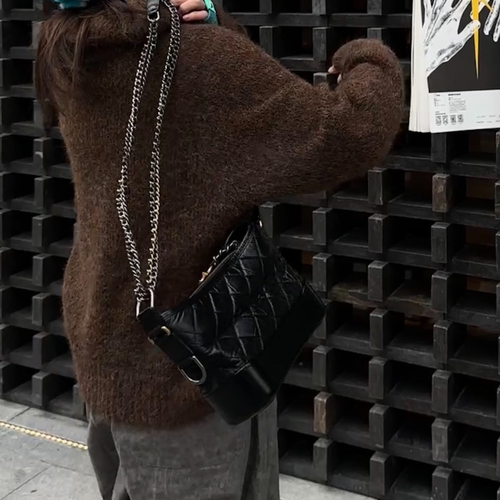 CHANEL香奈兒黑金小號流浪包單肩斜🌹低價出售-9