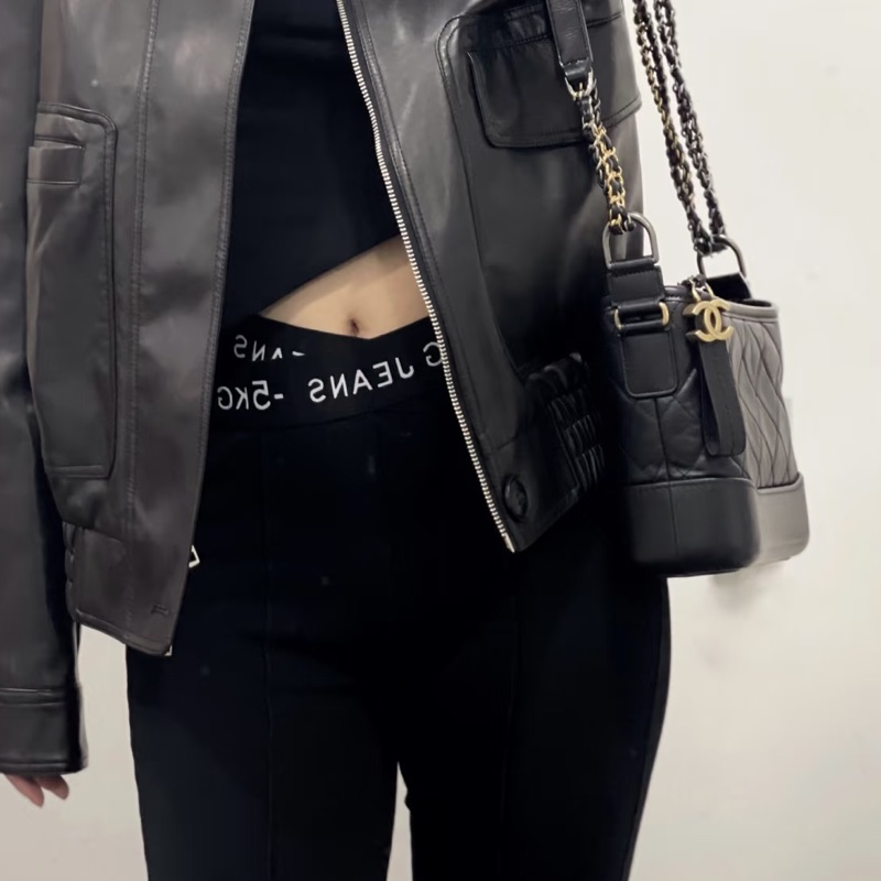 CHANEL香奈兒黑金小號流浪包單肩斜🌹低價出售-25