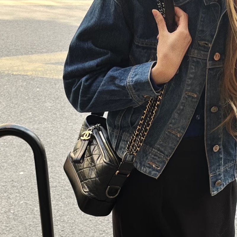 CHANEL香奈兒黑金小號流浪包單肩斜🌹低價出售-30