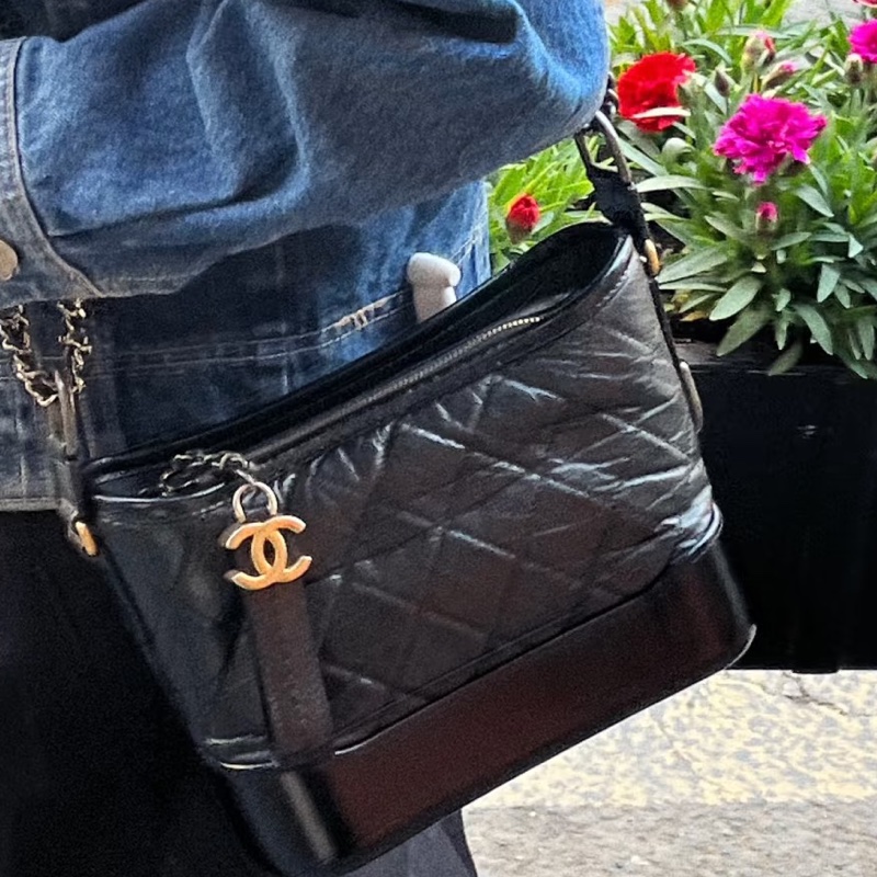 CHANEL香奈兒黑金小號流浪包單肩斜🌹低價出售-34