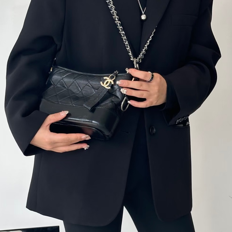 CHANEL香奈兒黑金小號流浪包單肩斜🌹低價出售-38