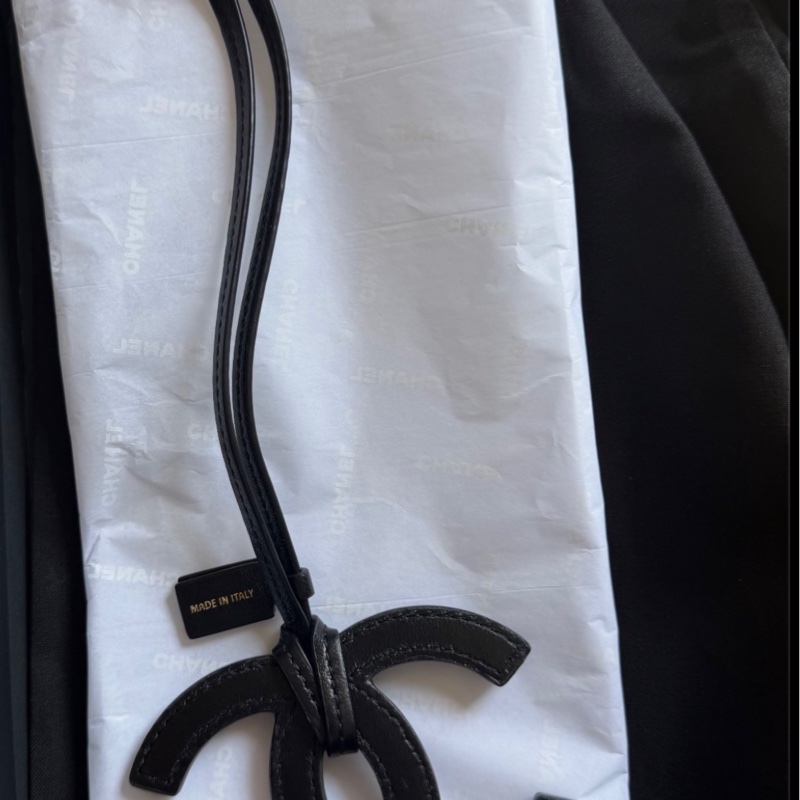 Chanel香奈兒26S黑色logo掛件-5