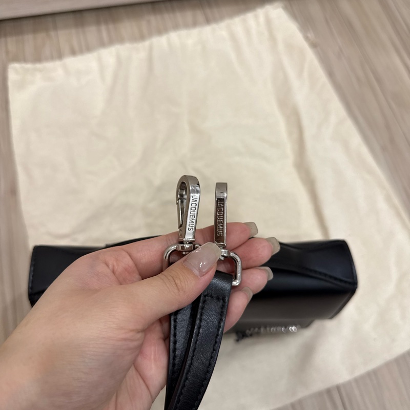 JACQUEMUS Crossbody flap bag-10