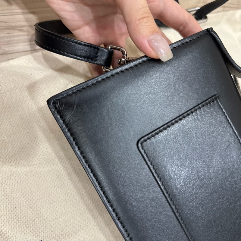 JACQUEMUS Crossbody flap bag-17