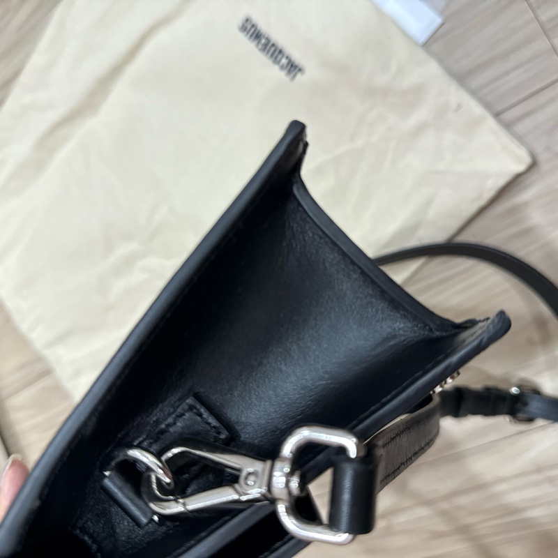 JACQUEMUS Crossbody flap bag-21