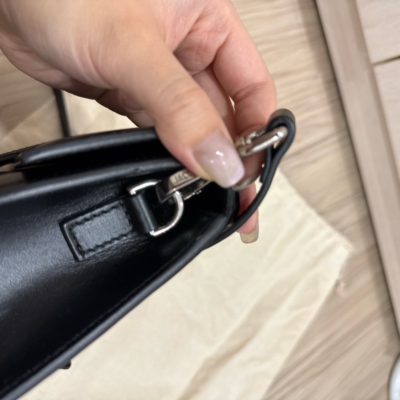 JACQUEMUS Crossbody flap bag-23