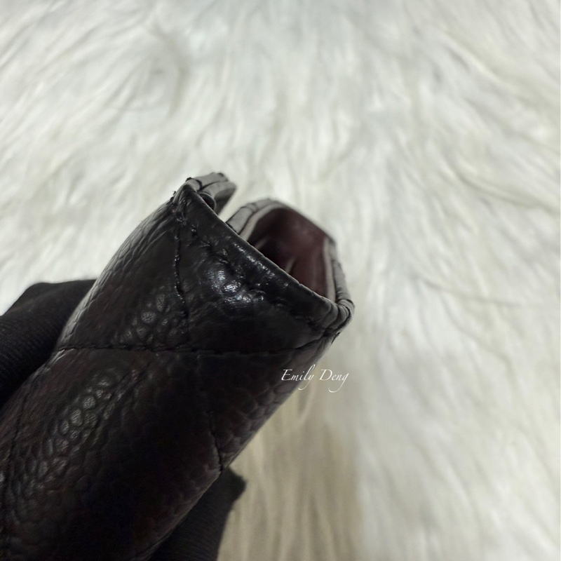 Chanel 黑色荔枝牛皮三折短夾-9