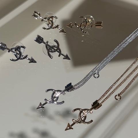 Chanel 銀色項鏈💘26S最新全新品-超大墜飾超Q