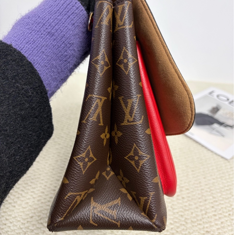 【97新 ✨ 全網最低價!】 LV路易威登Monogram鎖頭郵差包 經典老花拼紅色(下單前先詢問庫存❗️❗️)-3