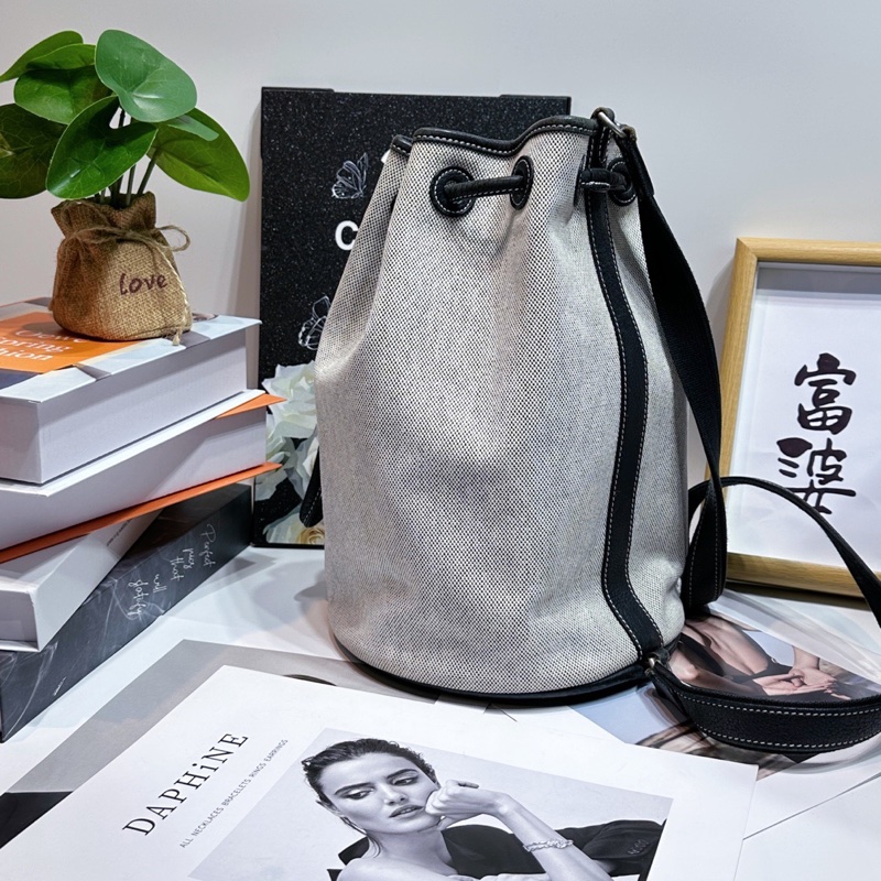 【95新 ✨ 全網最低價!】 愛馬仕 Hermes 刺繡熊貓斜挎包 水桶包(下單前先詢問庫存❗️❗️)-1