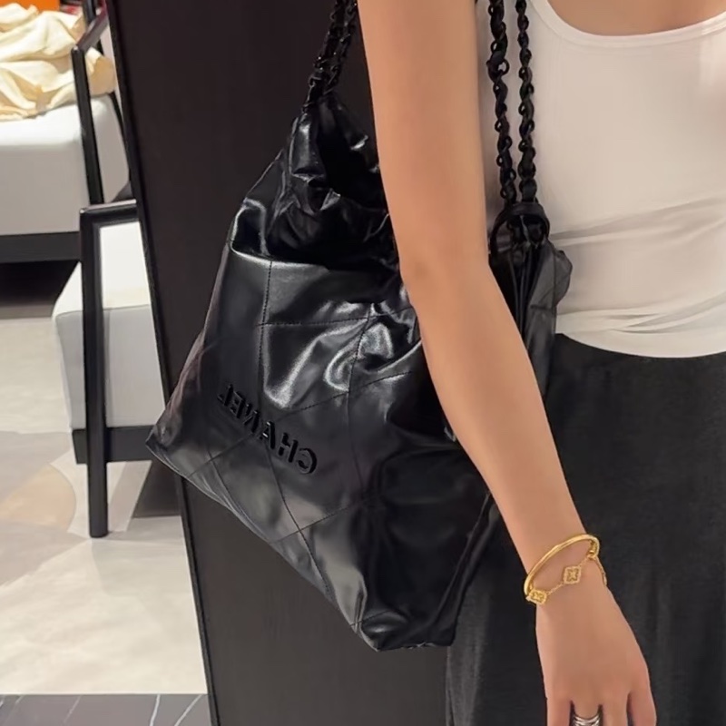 熱門稀有款😍Chanel香奈兒soblack全黑小號22bag垃圾袋單肩手提包-1