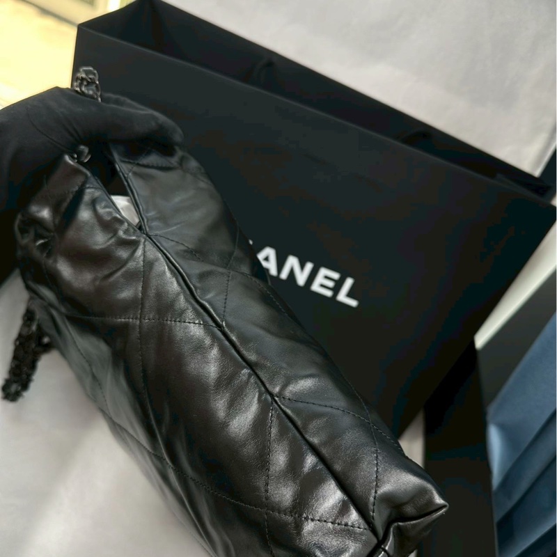 熱門稀有款😍Chanel香奈兒soblack全黑小號22bag垃圾袋單肩手提包-7