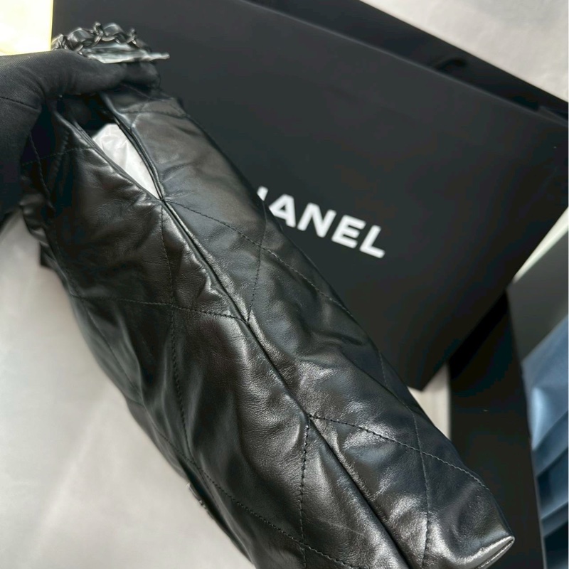 熱門稀有款😍Chanel香奈兒soblack全黑小號22bag垃圾袋單肩手提包-8
