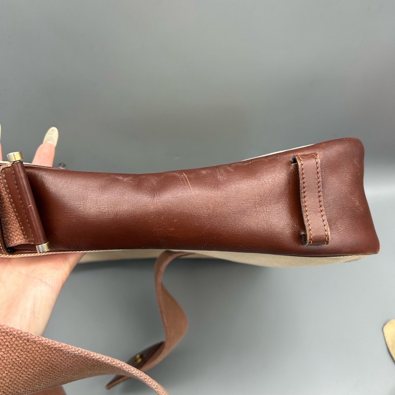 【90新 ✨ 全網最低價!】 中古Hermes愛馬仕 單肩包 斜挎包 金扣 經典款式 帆布拼牛皮 (下單前先詢問庫存❗️❗️)-6