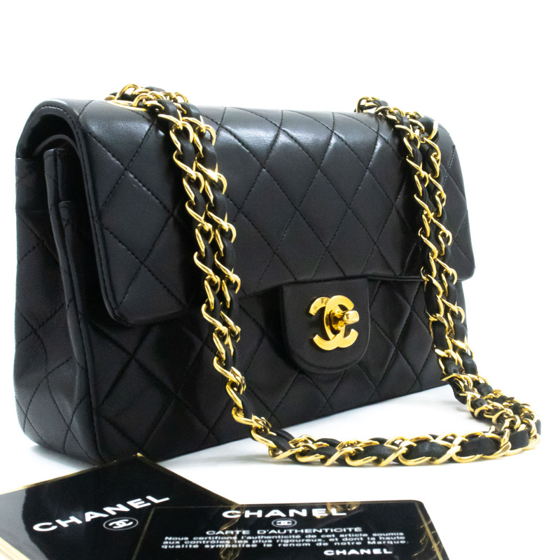 【日本直送】香奈兒經典雙蓋9吋鏈條單肩背包,黑色羊皮-0