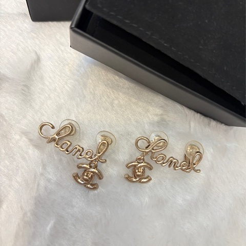 Chanel 夾式耳環