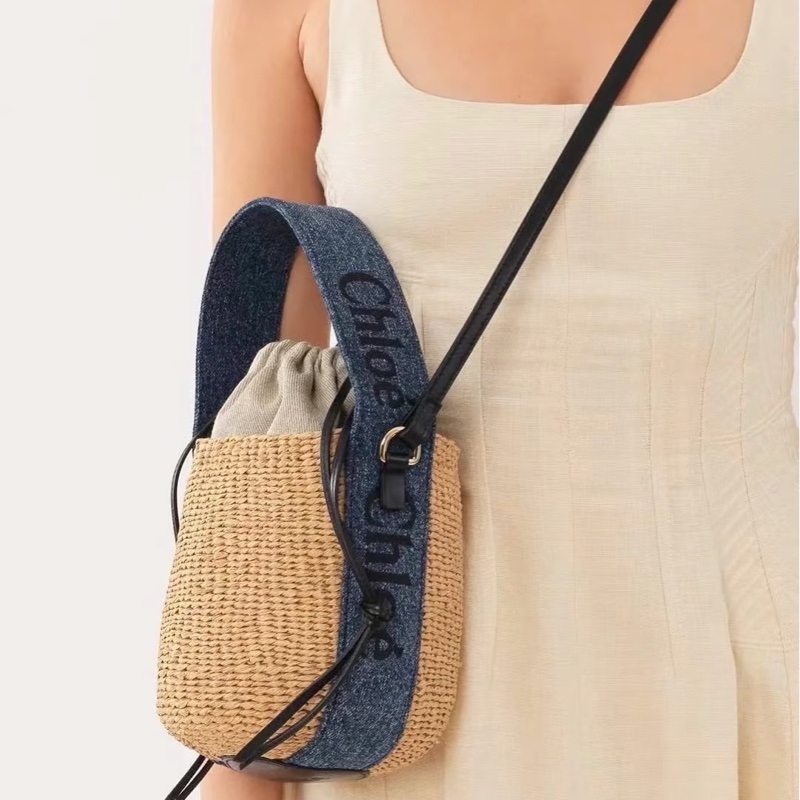 近新品-CHLOE WOODY BASKET 草編牛仔丹寧皮邊斜背/手提水桶包-5